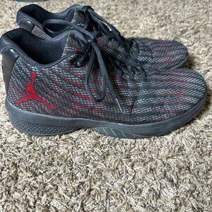 Nike Air Jordan B.Fly Men’sBlack and Red Low-Top Trainers size 13
